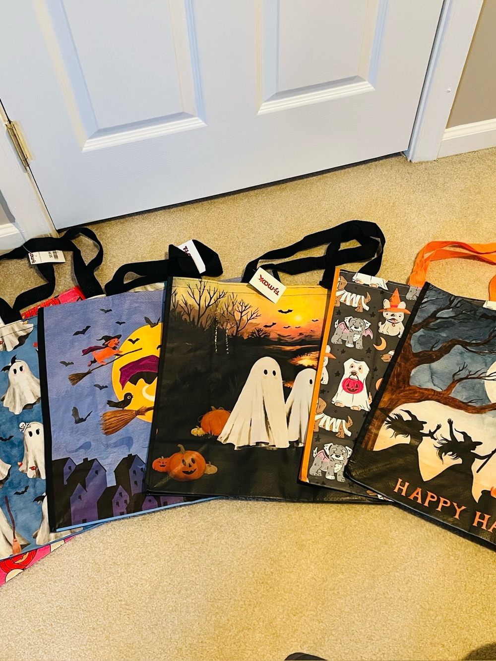 Brand new viral, reusable Halloween bags, a set of six